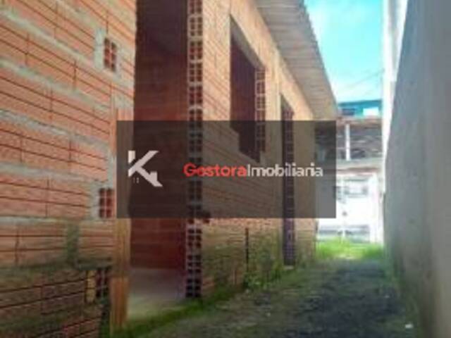 #71 - Casa para Venda em Mauá - SP - 2